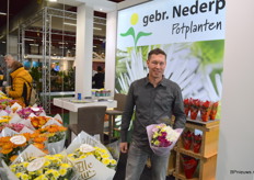 Vanaf volgend jaar heeft Gebr Nederpel 5 potchrysantenstekjes in 1 pot (potmaat 14) beschikbaar, zo vertelt Marc van Kester.